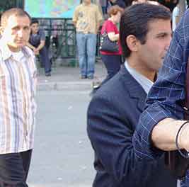 Istanbul pickpockets: I cut Bob out of the photo, as it was the two thieves behind him I really wanted.