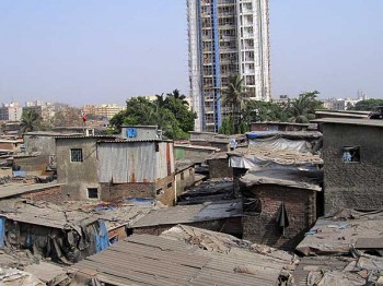 In a Mumbai slum: From a Dharavi rooftop