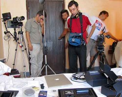 The crew films us in our room as we gear up for thiefhunting.