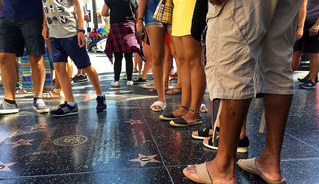 hollywood attractions distractions tourist crime