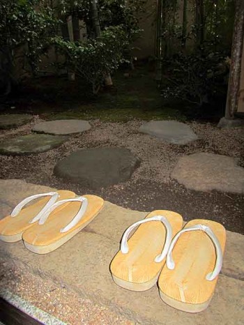 Japans shoe rules; Japans shoe rules: Sandals for the private garden.