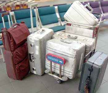 Packing tips. Luggage. Airport baggage kickers.