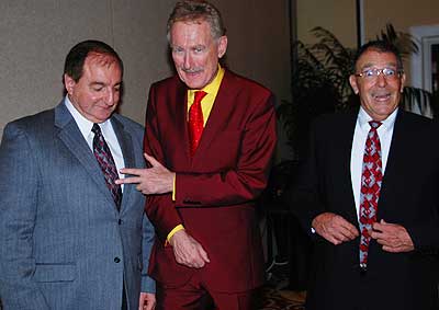 Bob Arno with Greg Ovanessian (SFPD), a NABI Director, left, and Jon Grow, Executive Director, right.