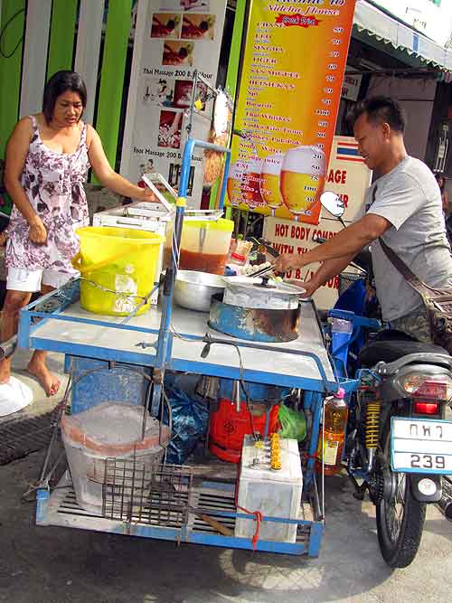 Pattaya cycle vendor