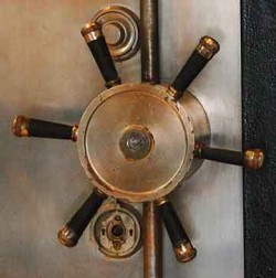 vault lock